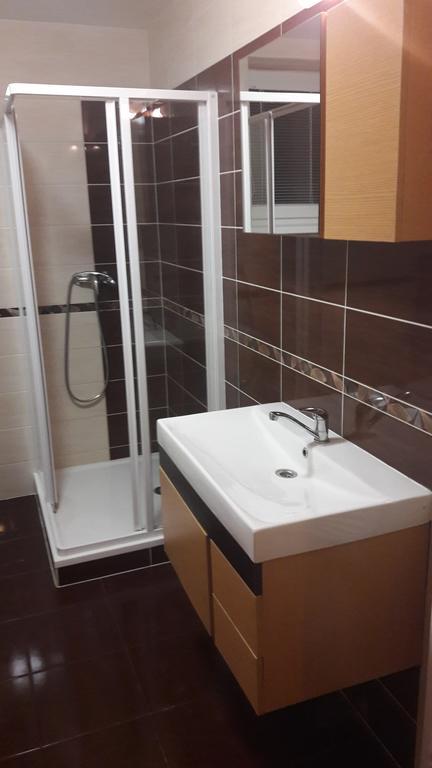 Modern City Center Apartment With Private Parking Martin Exterior photo
